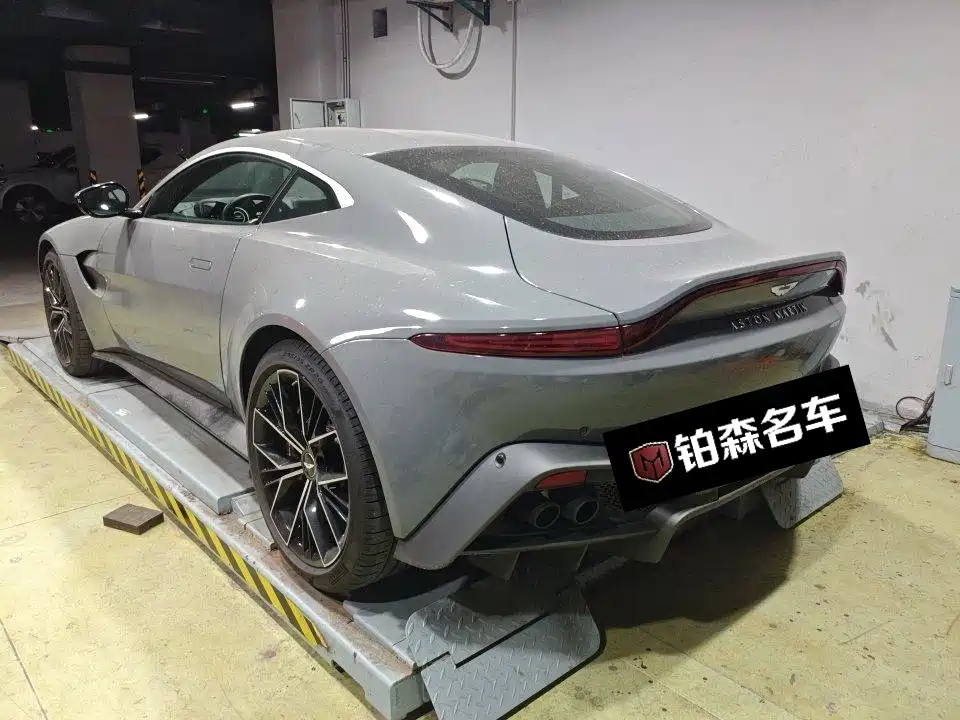 Aston Martin V8 Vantage — миниатюра 3