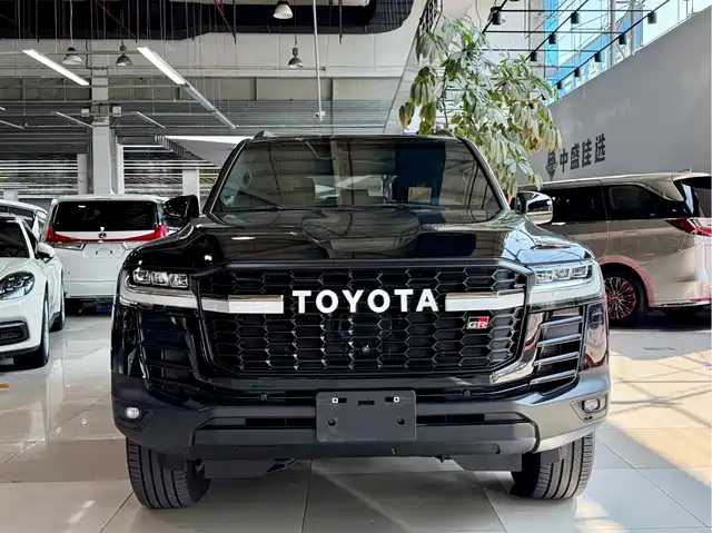 Toyota Land Cruiser LC300