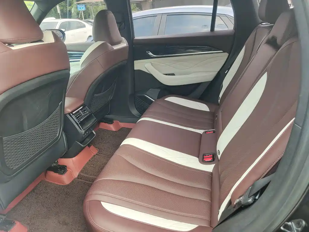 Geely Xingyue L — миниатюра 7
