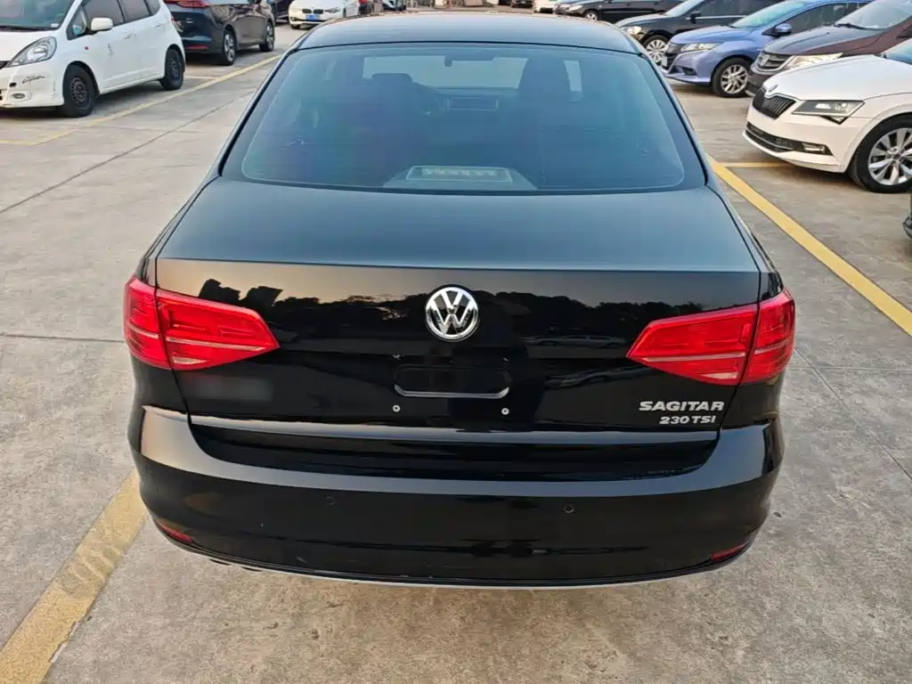 Volkswagen Sagitar — миниатюра 6