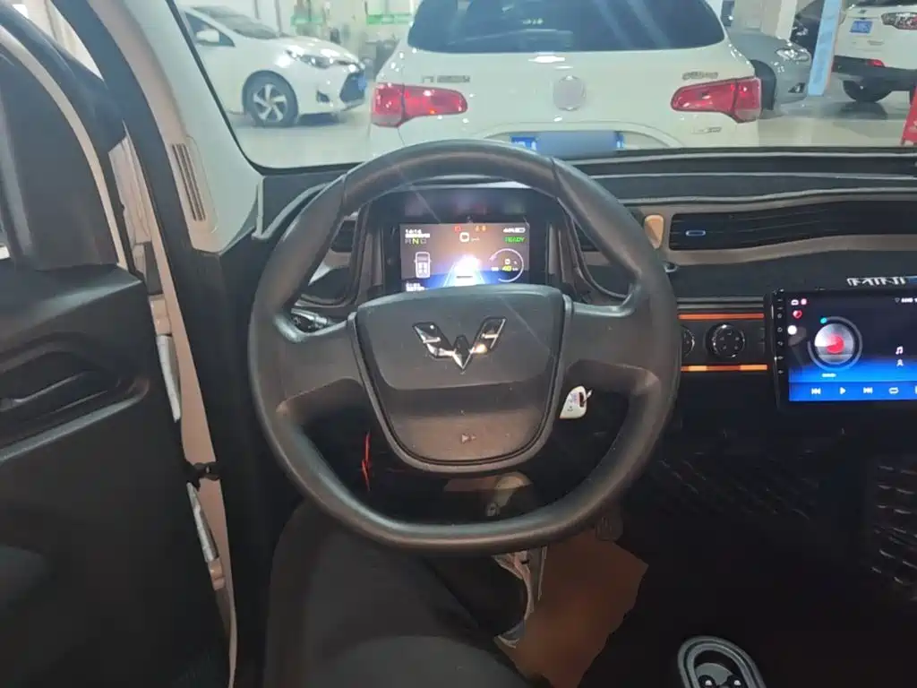 Wuling MINIEV — миниатюра 11