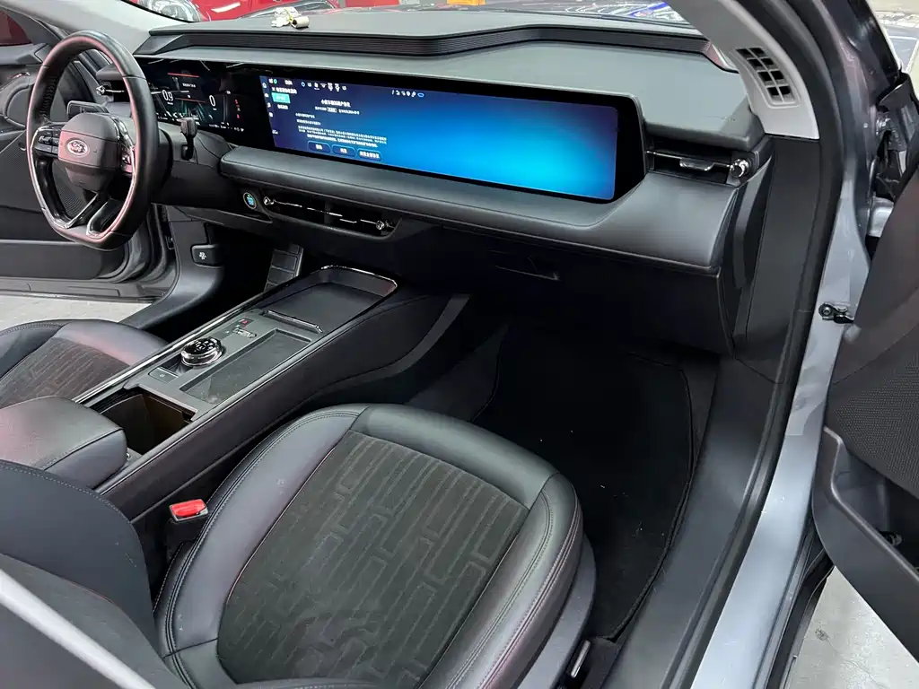 Ford Mondeo — миниатюра 9
