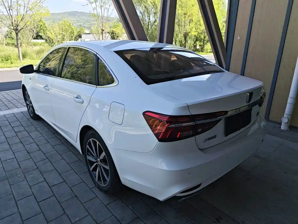 Roewe i6 Classic — миниатюра 5