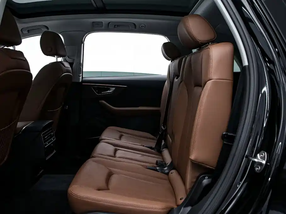 Audi Q7 — миниатюра 16