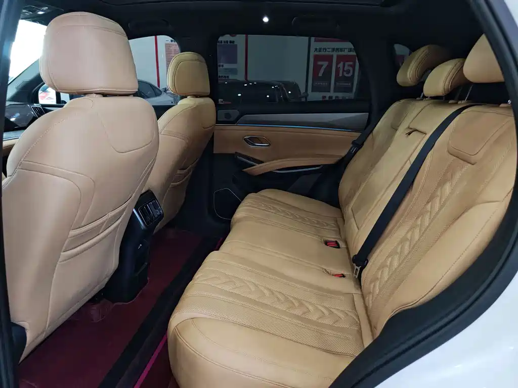 BYD L DM-i — миниатюра 9
