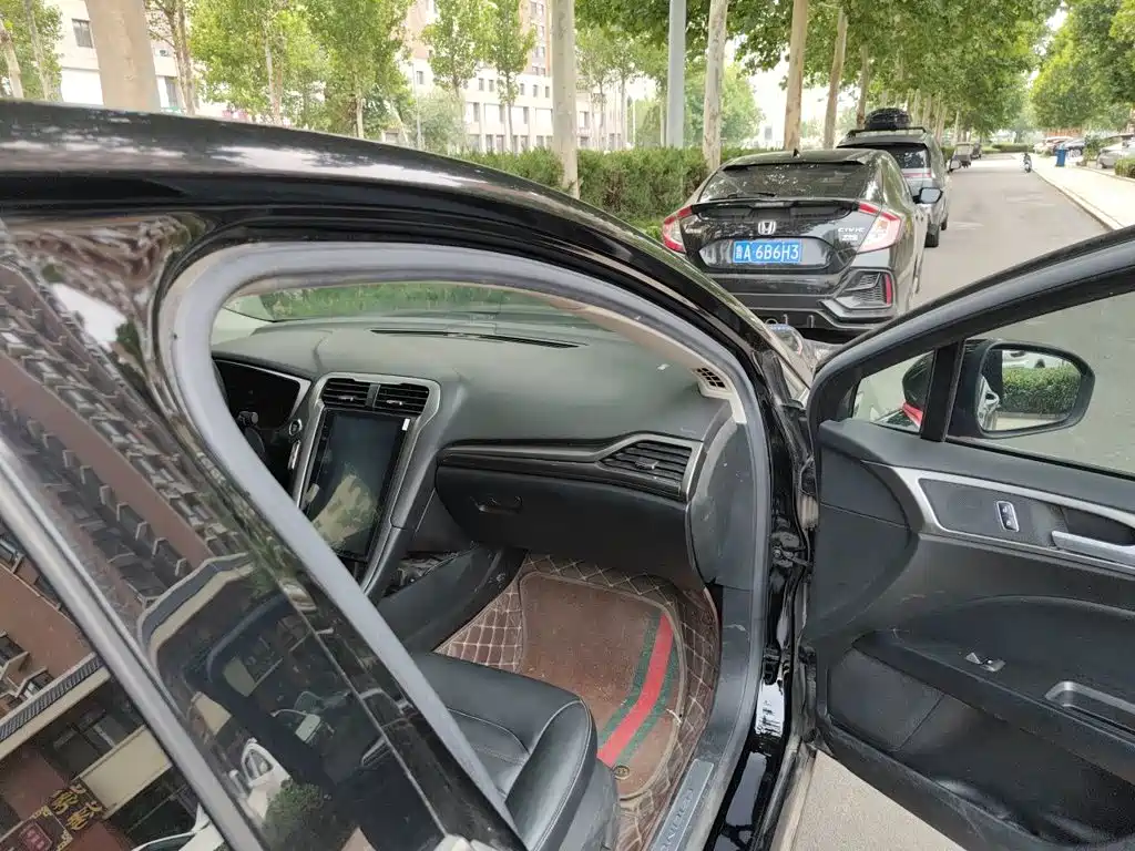 Ford Mondeo — миниатюра 20