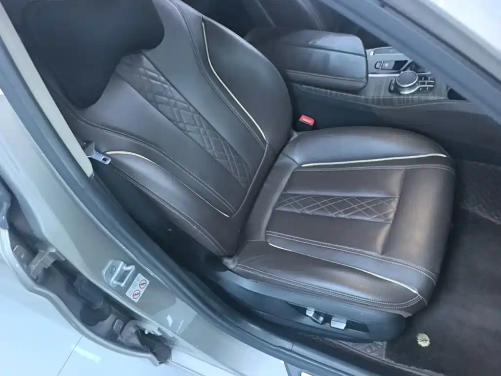 BMW 5 Series — миниатюра 25