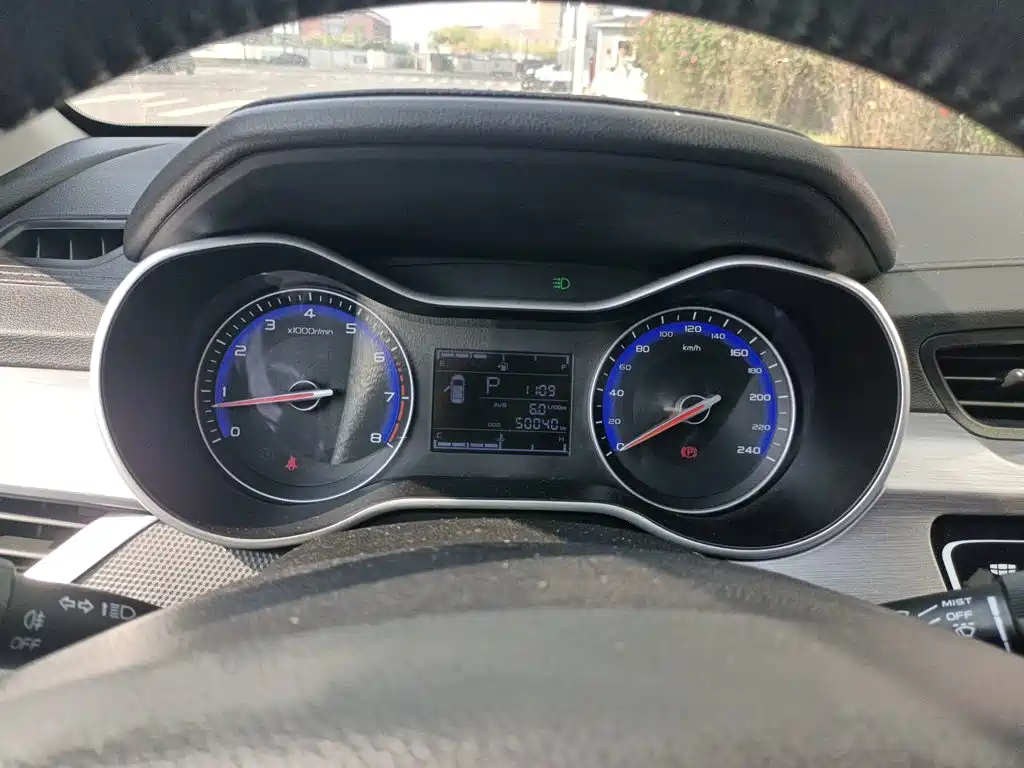 Geely Vision — миниатюра 12
