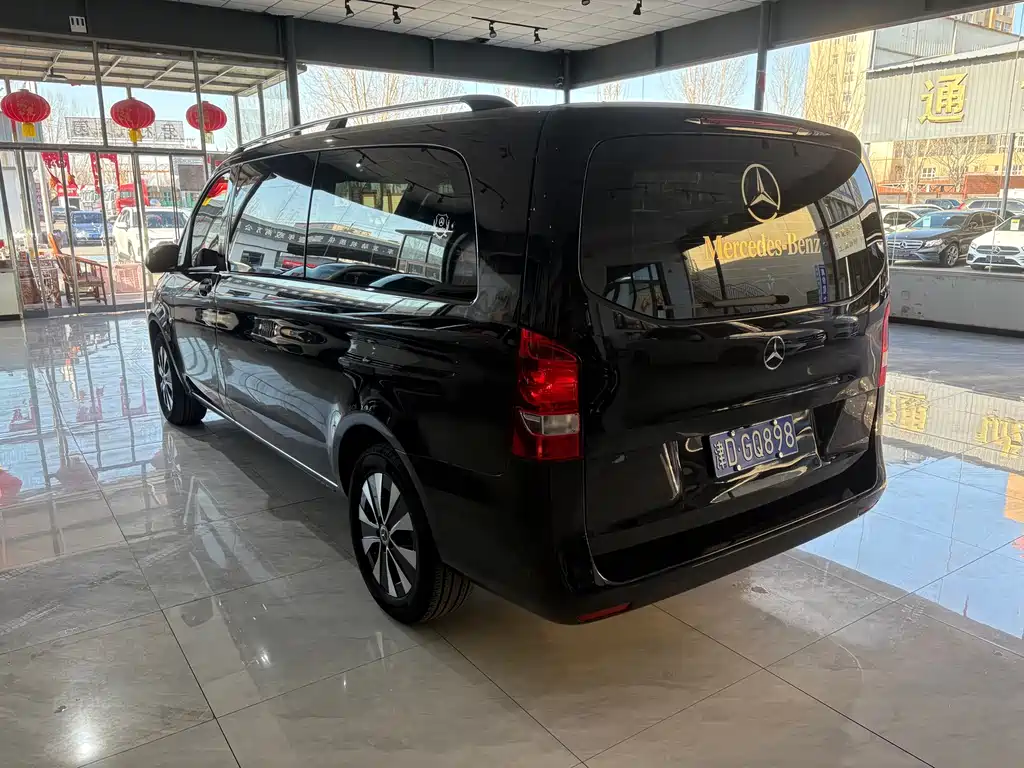 Mercedes-Benz Vito 2021 2.0T Elite 7 мест