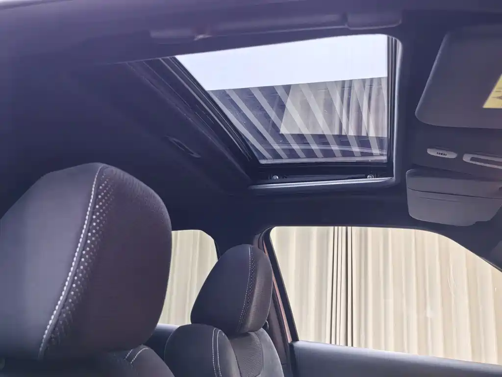 Infiniti ESQ 1.6L Free Spirit Edition, фото 22