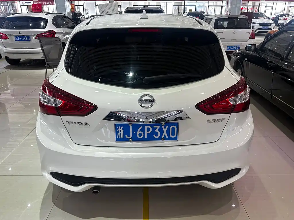Nissan Tiida 2021 1.6L CVT