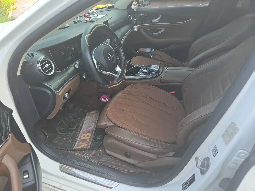 Mercedes-Benz E-Class — миниатюра 16