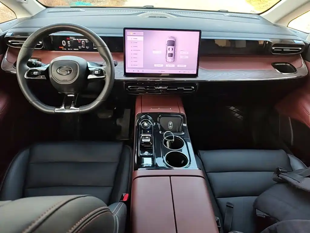 GAC Motor Trumpchi E8 PHEV — миниатюра 10