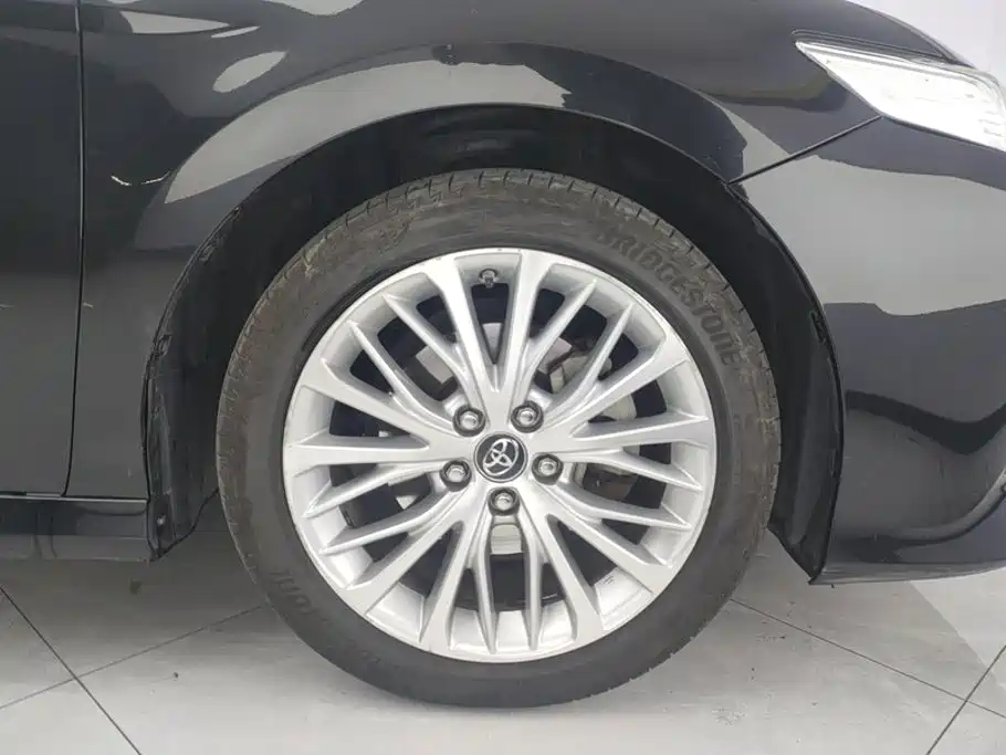 Toyota Camry — миниатюра 6