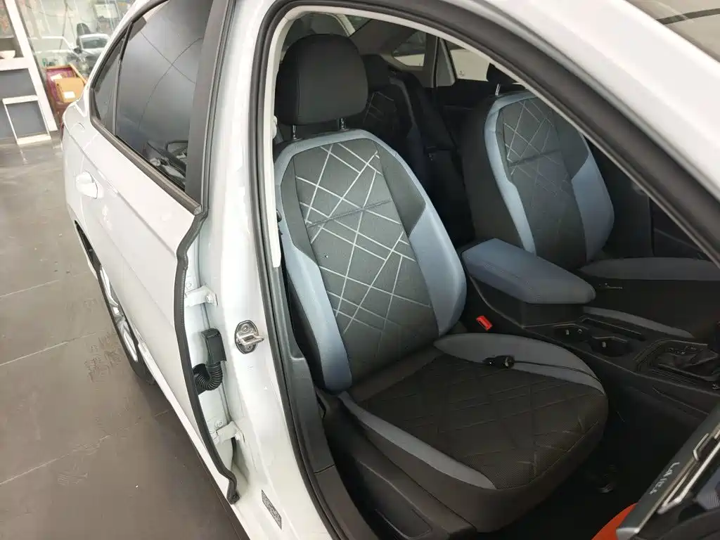 Volkswagen Lavida — миниатюра 25