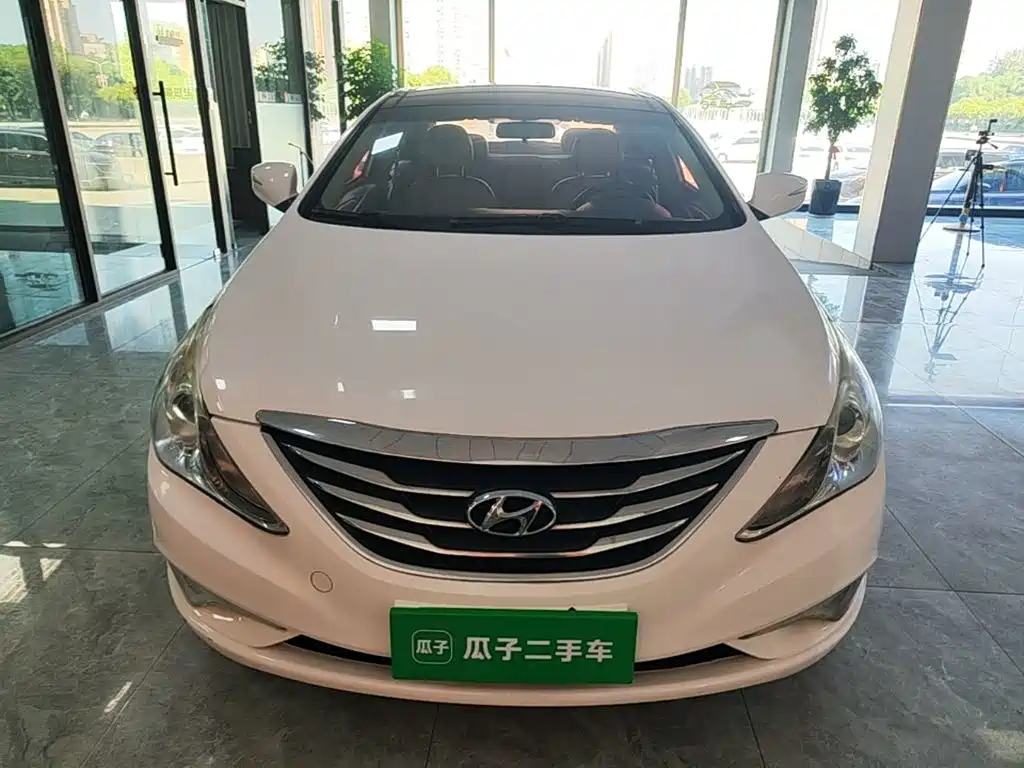 Hyundai Sonata — миниатюра 3