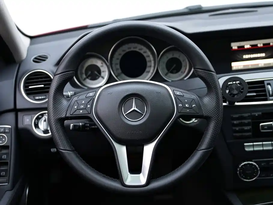 Mercedes-Benz C-Class — миниатюра 10