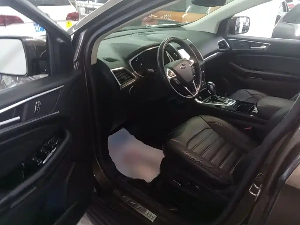 Ford Edge — миниатюра 16