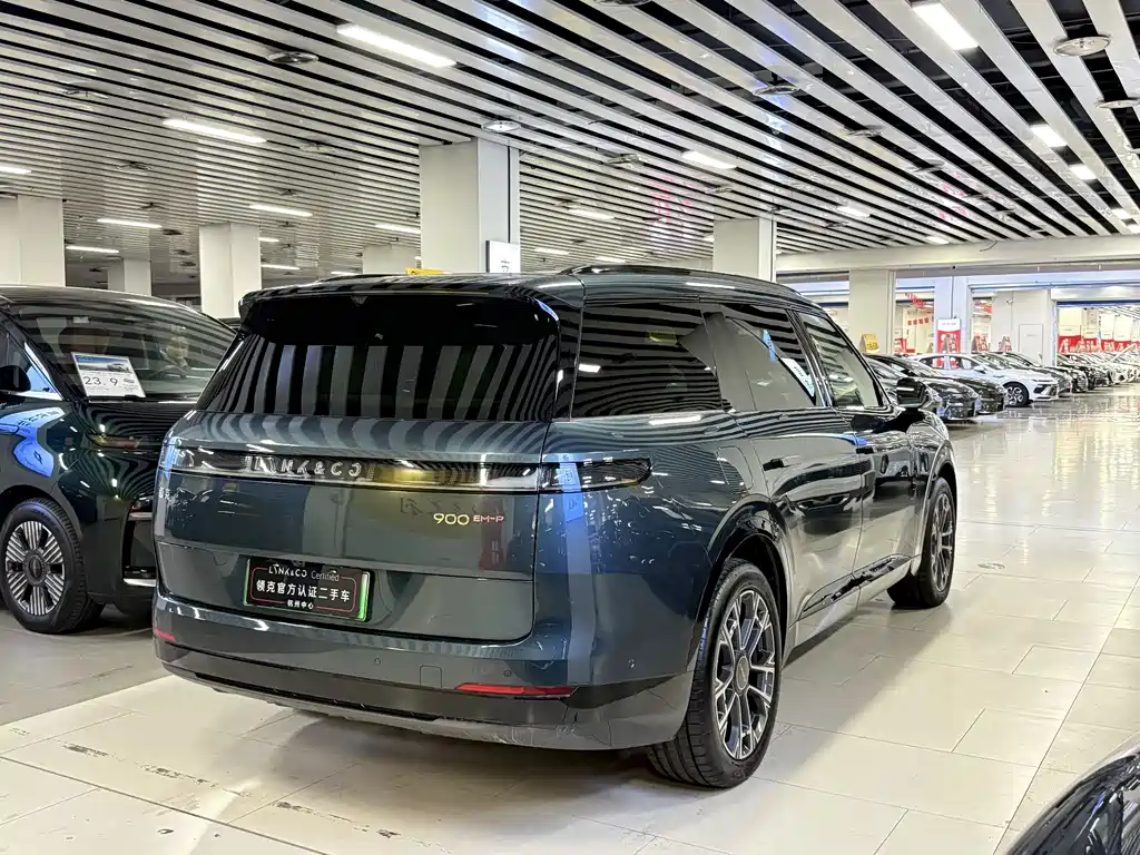 Lynk & Co 900 — миниатюра 17