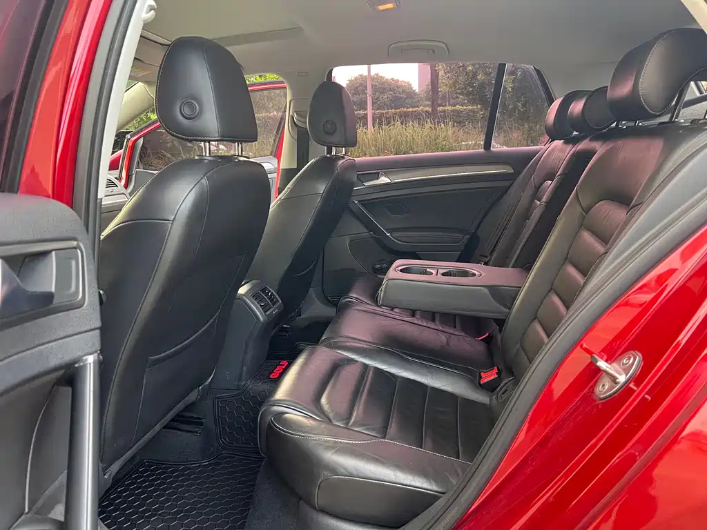 Volkswagen Golf — миниатюра 9