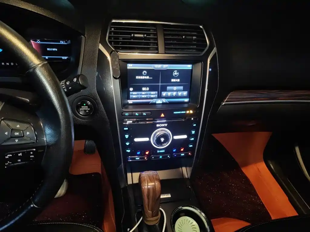 Ford Explorer (Import) — миниатюра 14