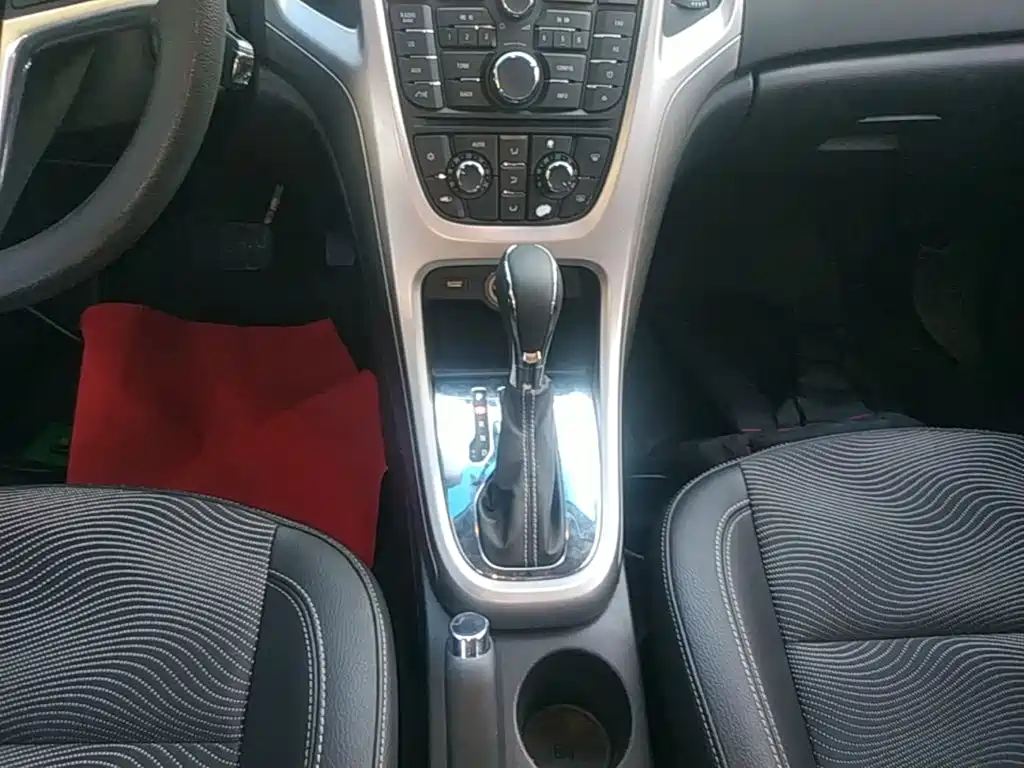 Buick Excelle — миниатюра 14