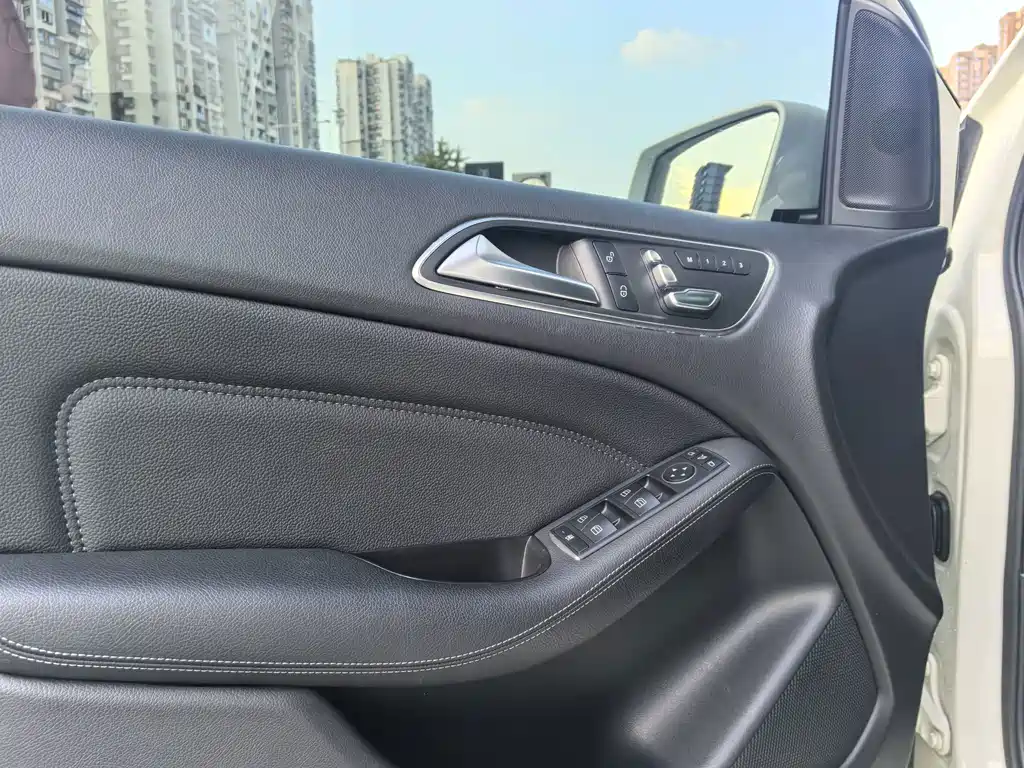Mercedes-Benz B-Class — миниатюра 5