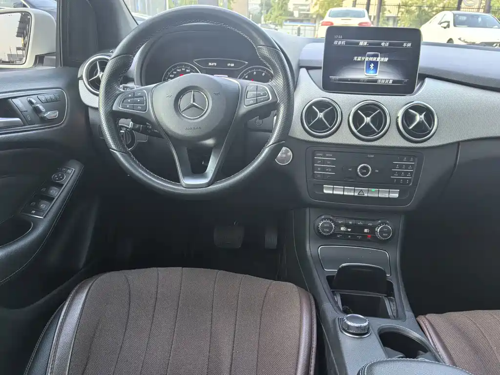 Mercedes-Benz B-Class — миниатюра 13