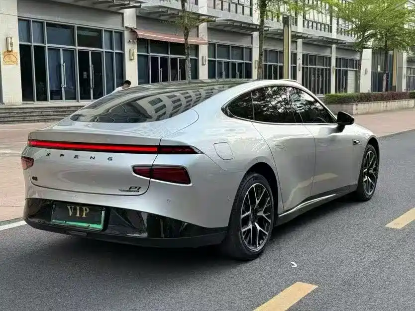 XPeng P7 — миниатюра 7