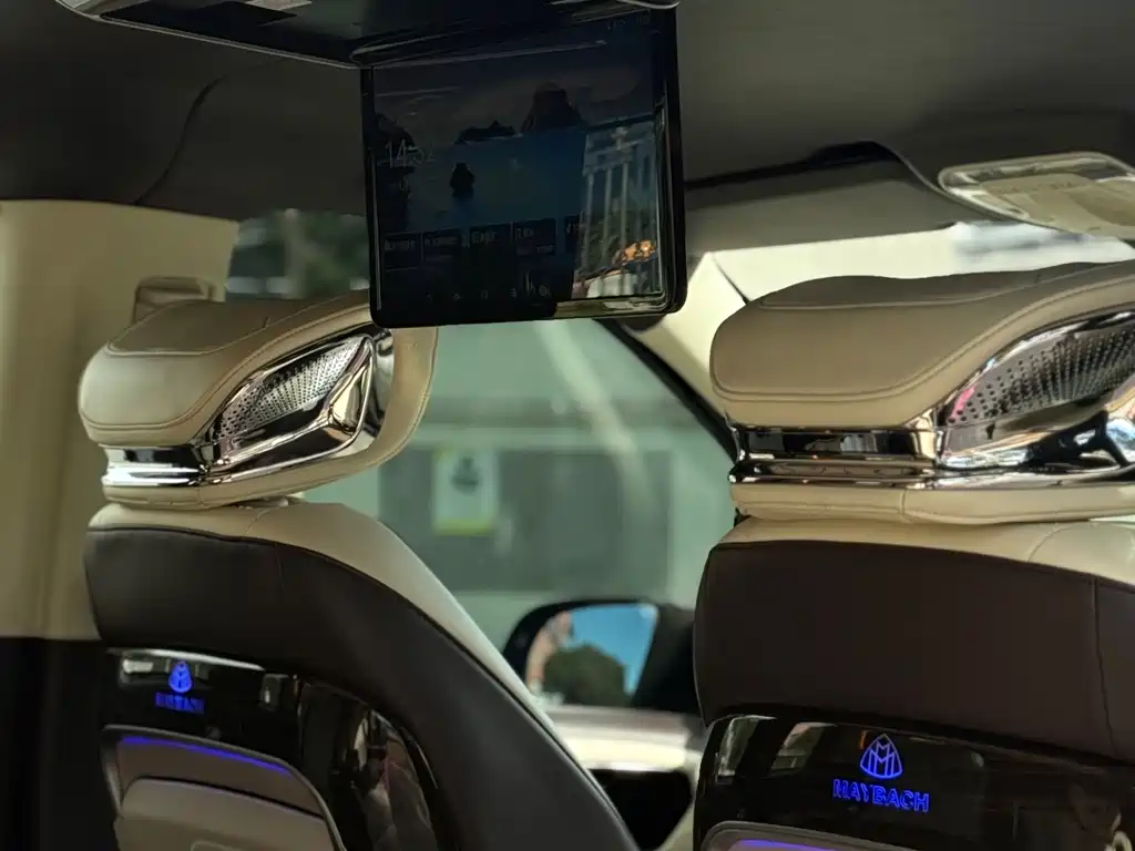 Mercedes-Benz Vito 2023 2.0T Elite 7 мест