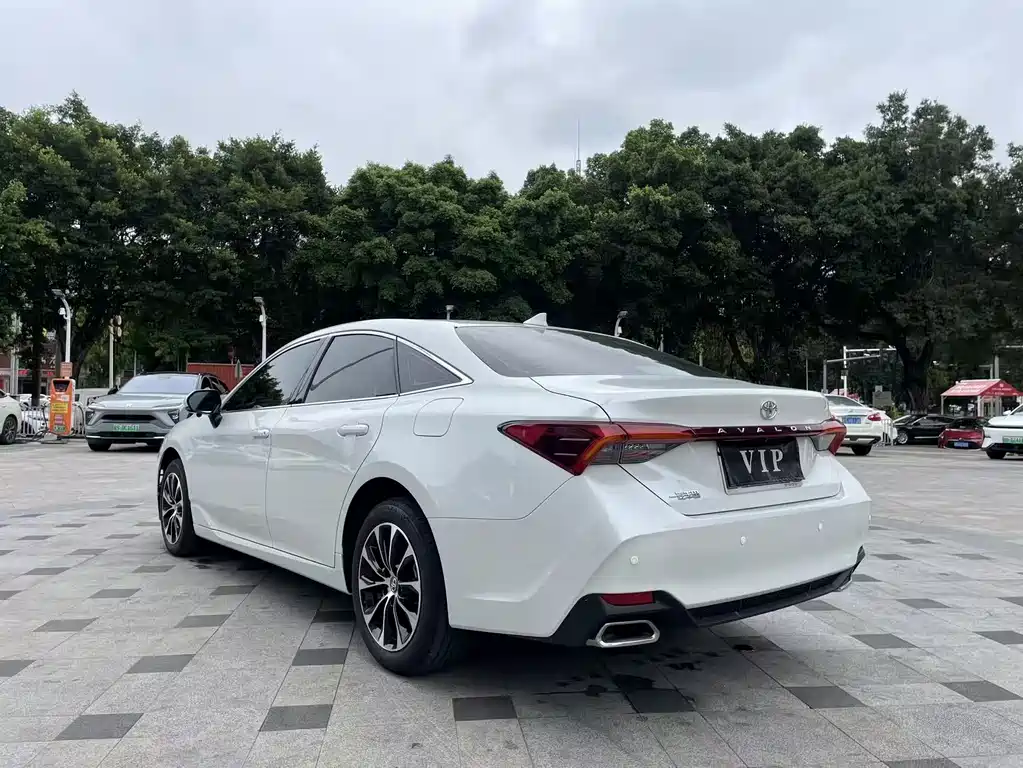 TOYOTA ASIAN DRAGON