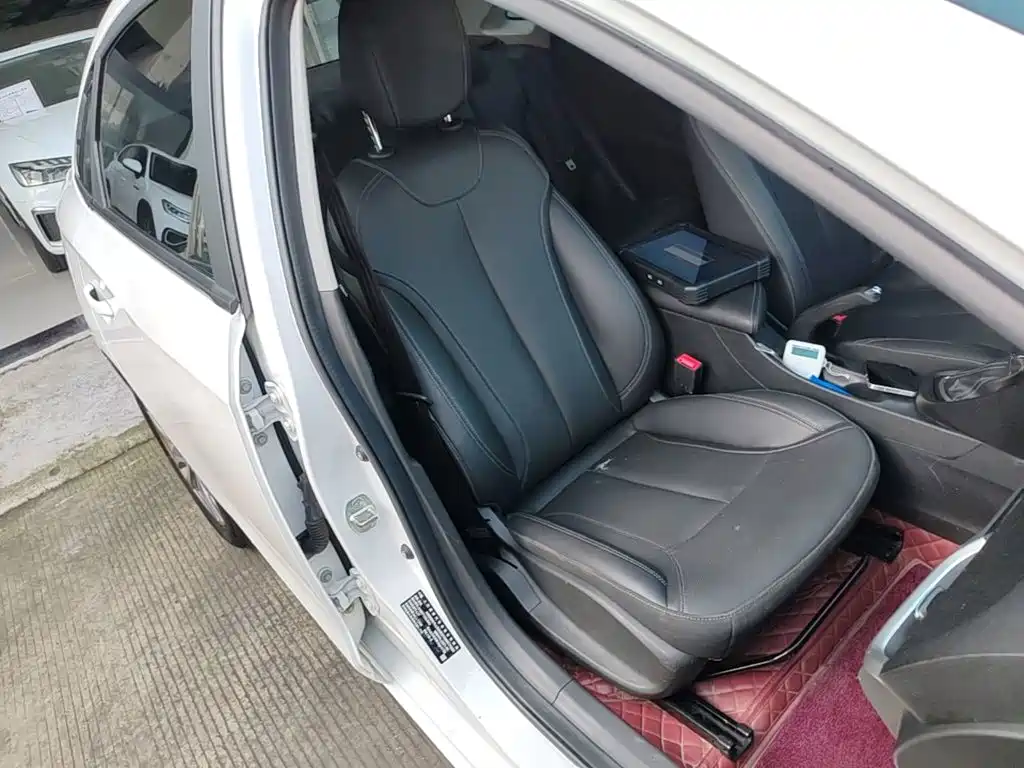 Buick Excelle — миниатюра 25
