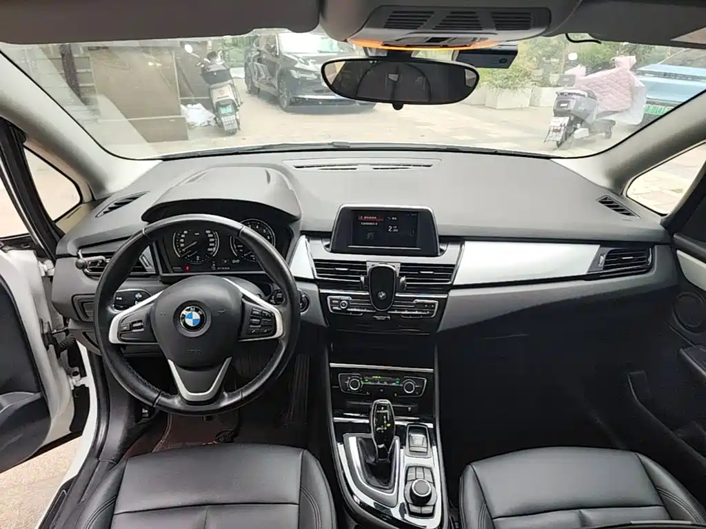 BMW 2 Series Gran Tourer — миниатюра 10