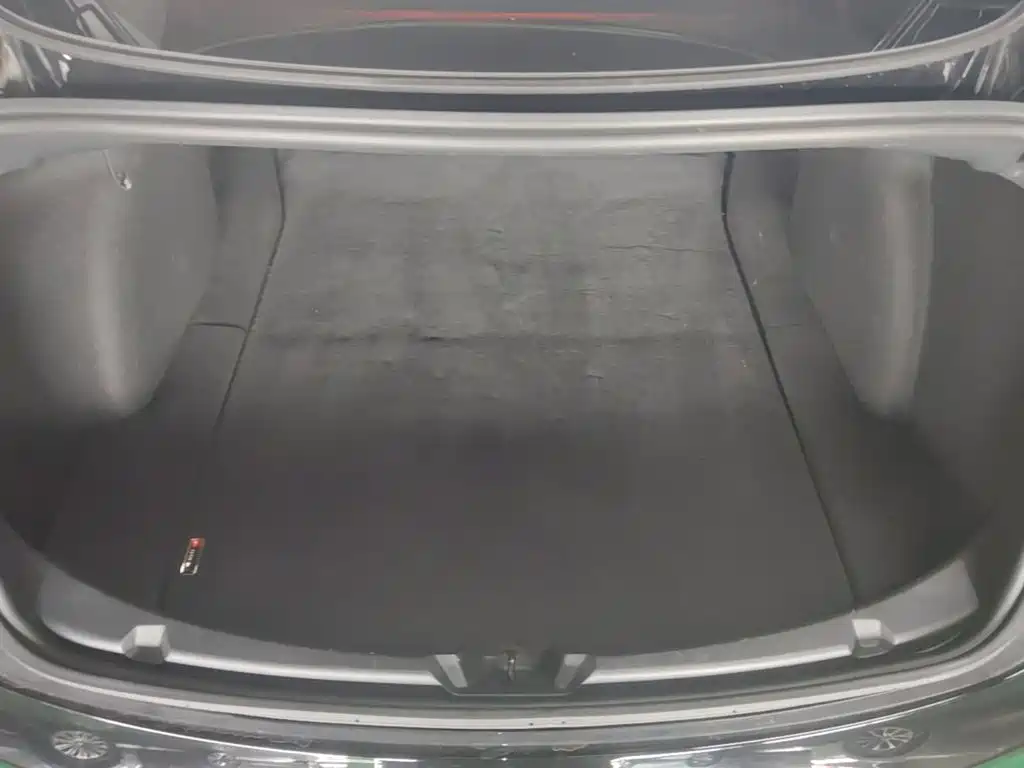 Tesla Model 3 — миниатюра 19