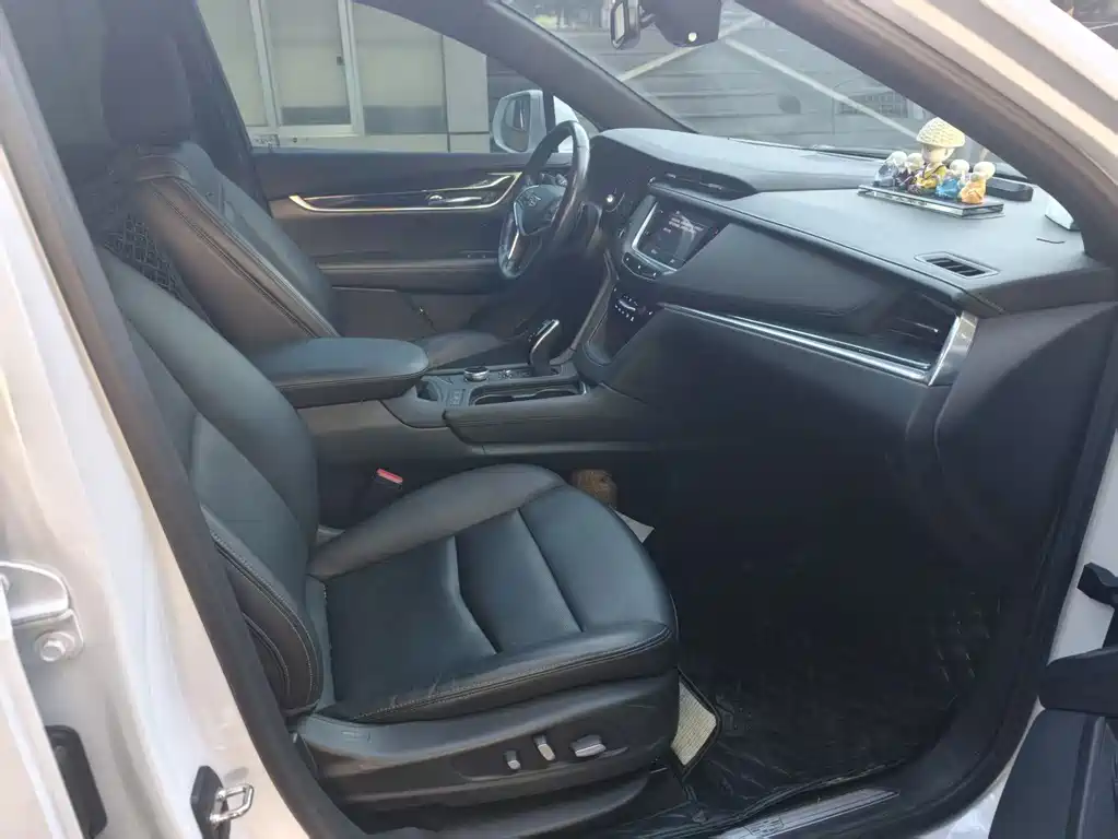 Cadillac XT5 — миниатюра 7