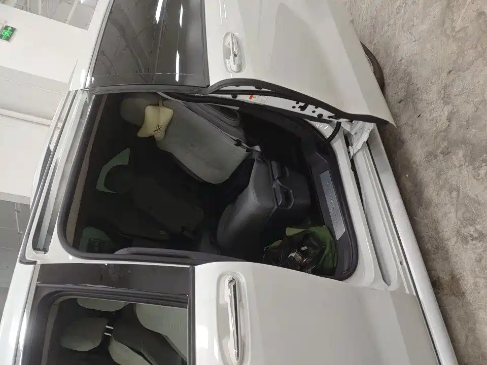 Toyota Granvia — миниатюра 7