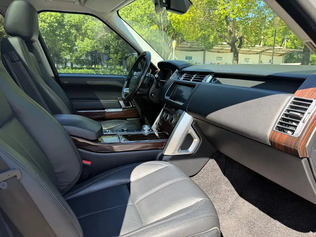 Land Rover Range Rover — миниатюра 18