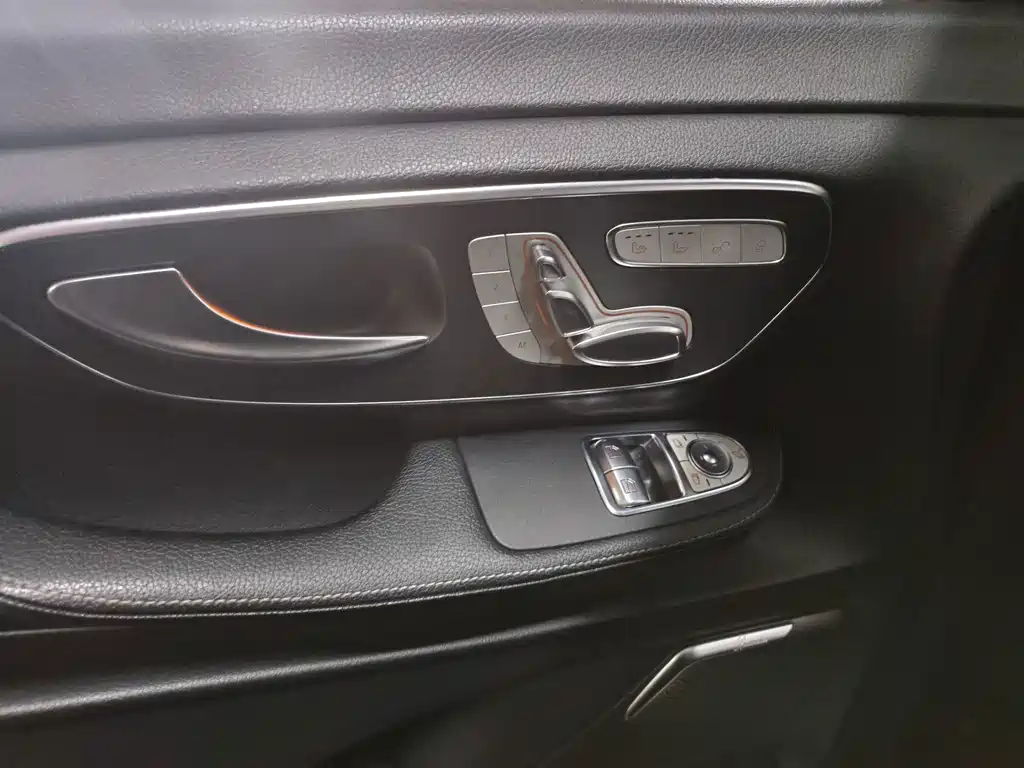Mercedes-Benz V-Class — миниатюра 10