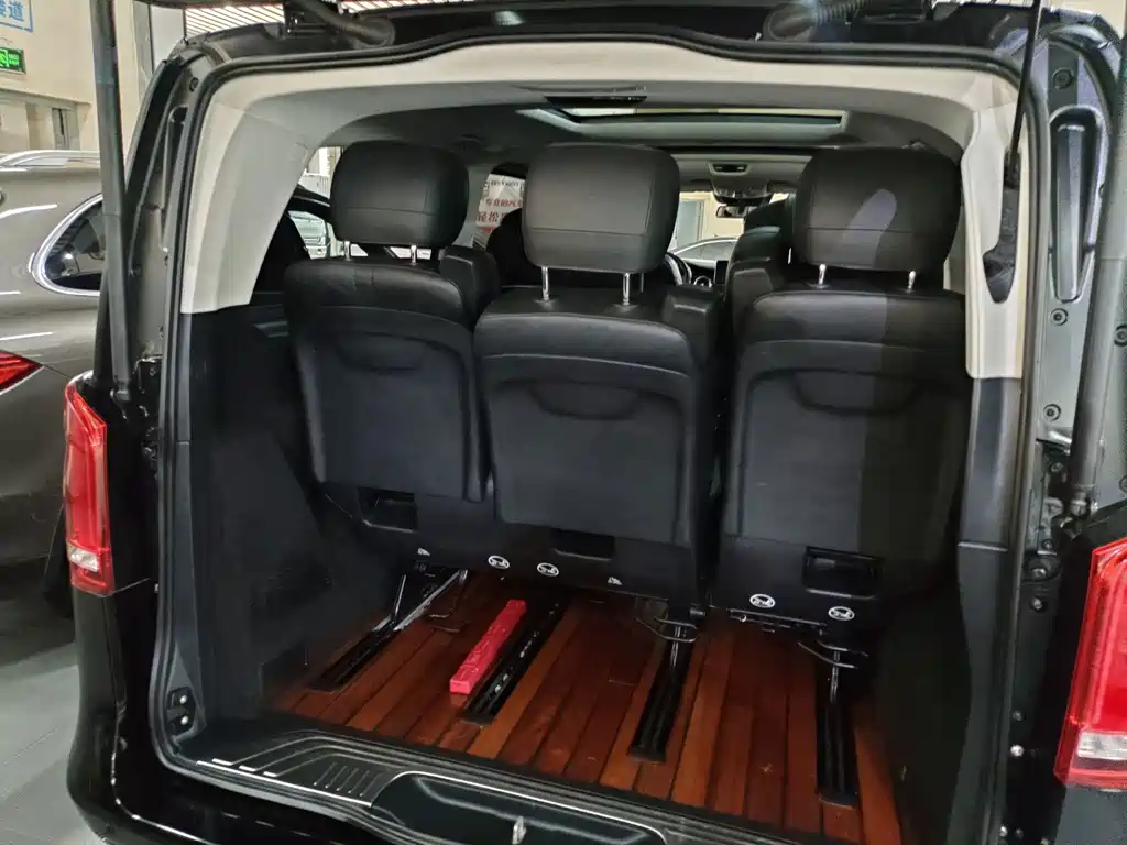 Mercedes-Benz V-Class — миниатюра 8