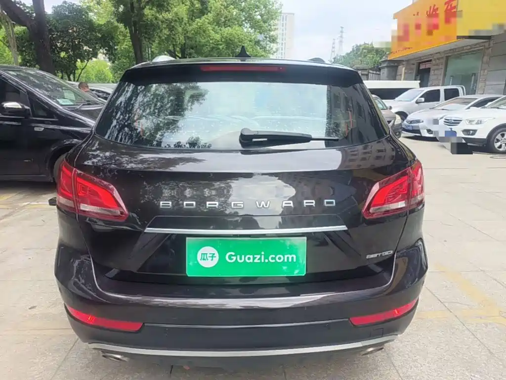 Borgward BX7 — миниатюра 6