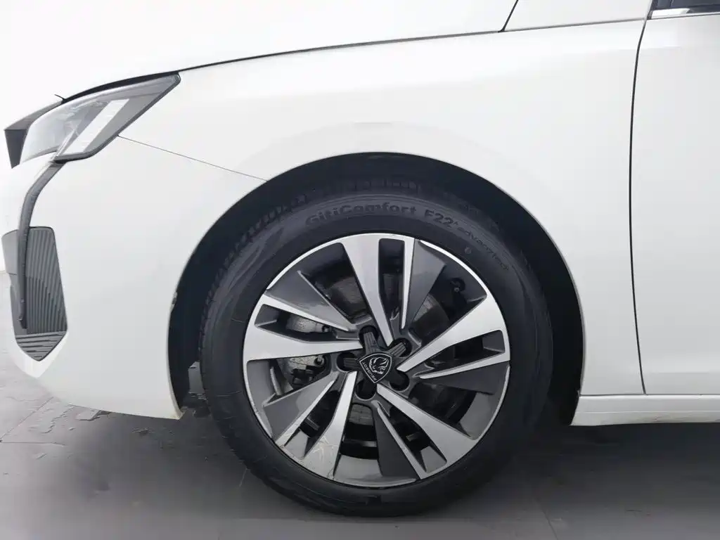 Peugeot 408 — миниатюра 17