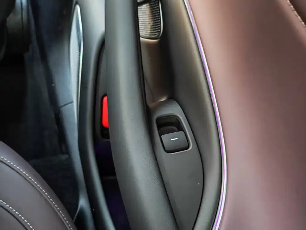 Xiaomi SU7 — миниатюра 26