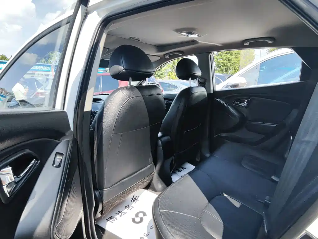 Hyundai ix35 — миниатюра 10