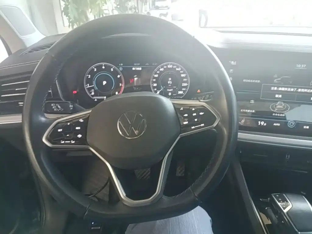 Volkswagen Touareg — миниатюра 11