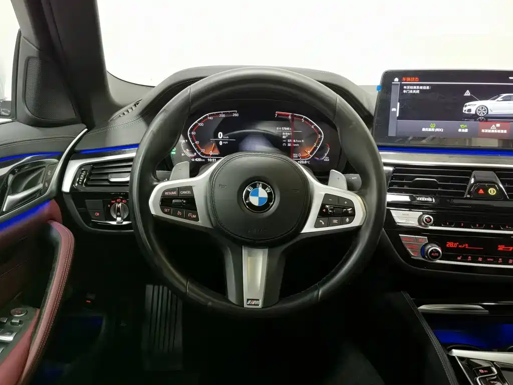 BMW 5 Series — миниатюра 11