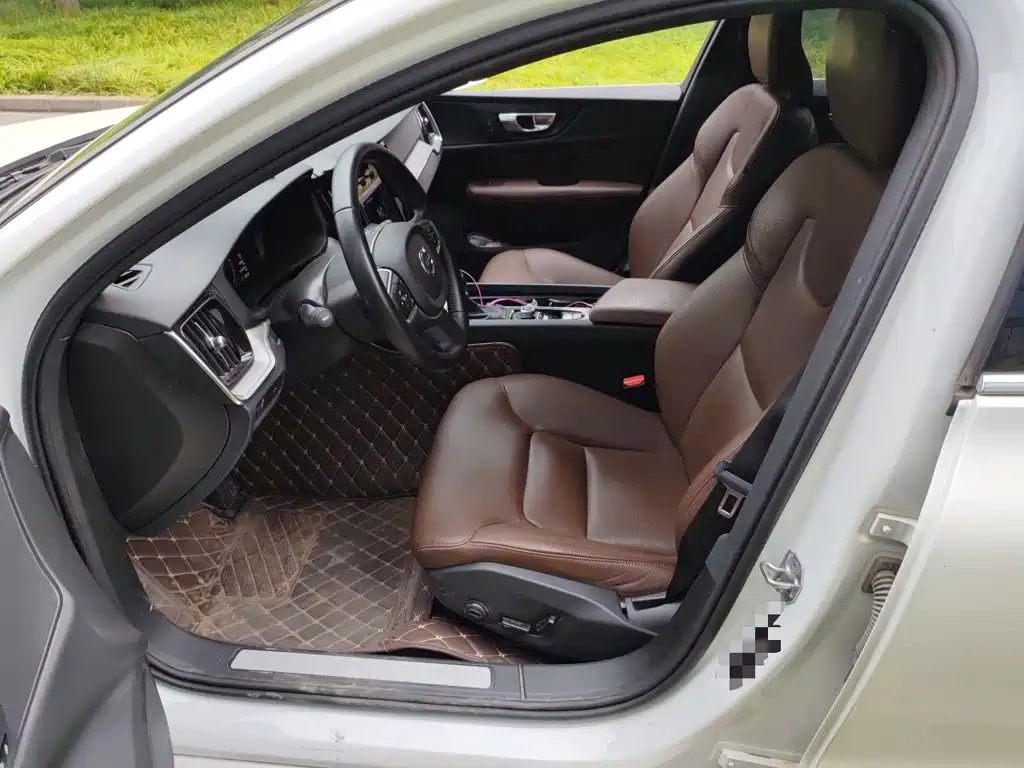 Volvo S60 — миниатюра 11