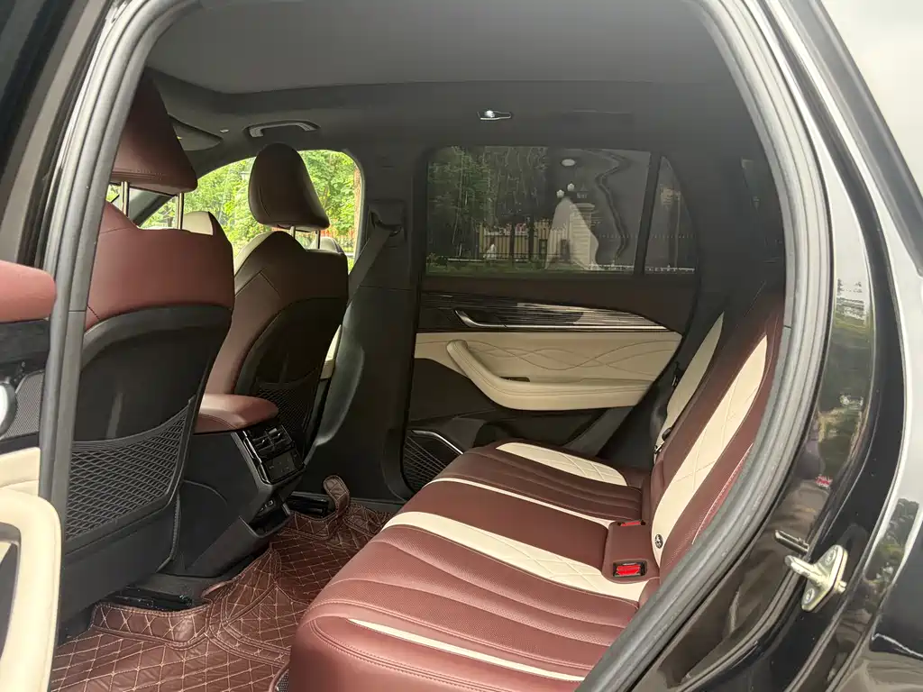 Geely Xingyue L — миниатюра 10