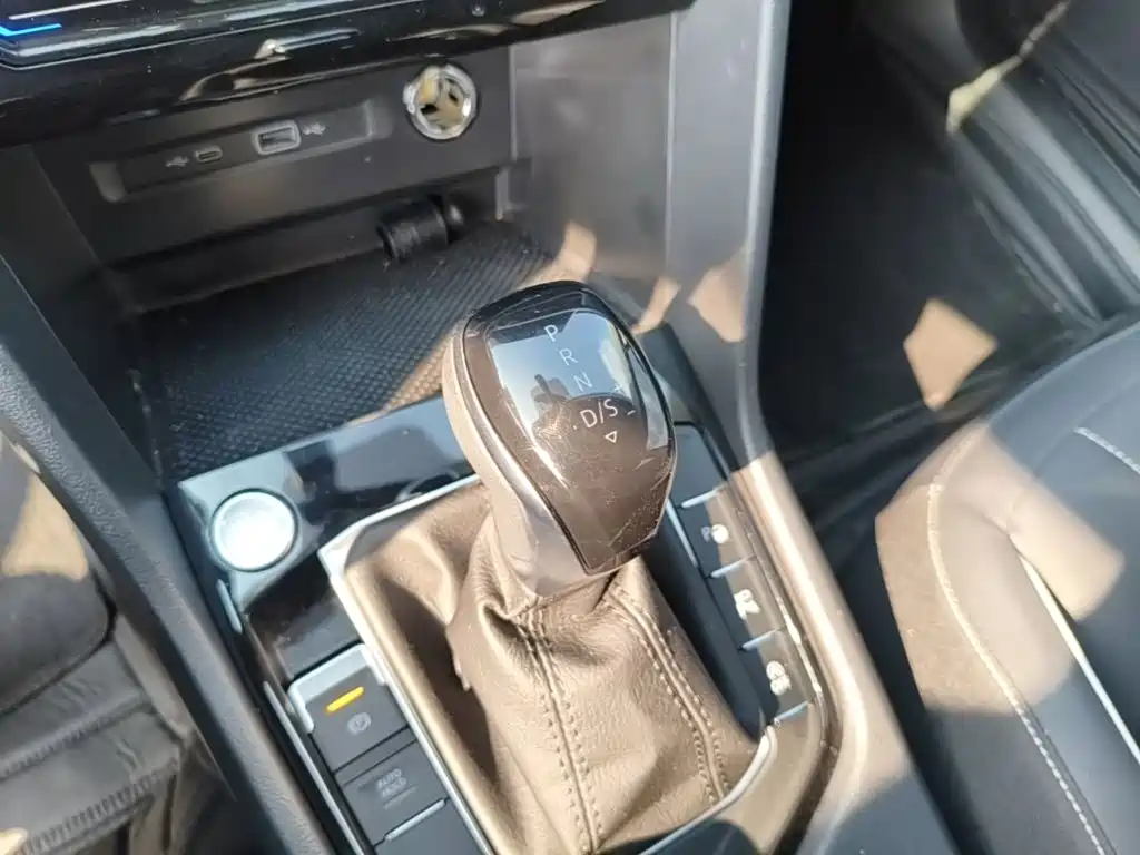 Volkswagen Tiguan L — миниатюра 14