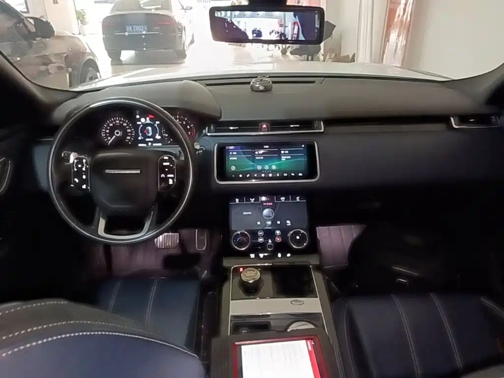 Land Rover Velar — миниатюра 10