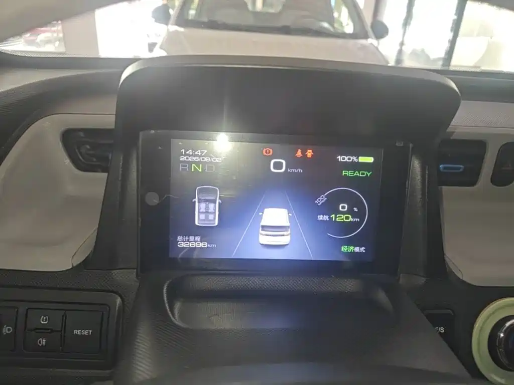 Wuling MINIEV — миниатюра 12